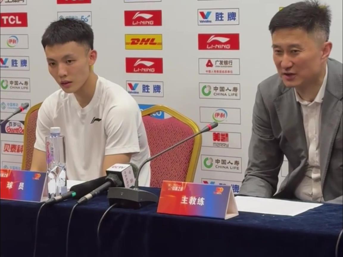 這是能說(shuō)的嗎徐杰：杜指導(dǎo)賽前說(shuō)了，這場(chǎng)球就是打架和摔跤！